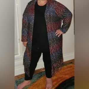 Long sweater and two ponchos, +\- 5X